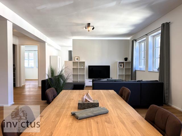 Moderne Loft Atelier Wohnung mit offenem Wohnkonzept