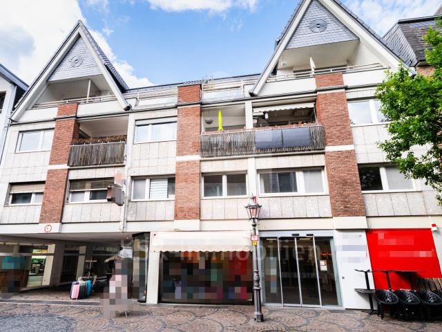 Moderne Penthouse Wohnung im Herzen von Siegburg großzügig, gepflegt und zentral!