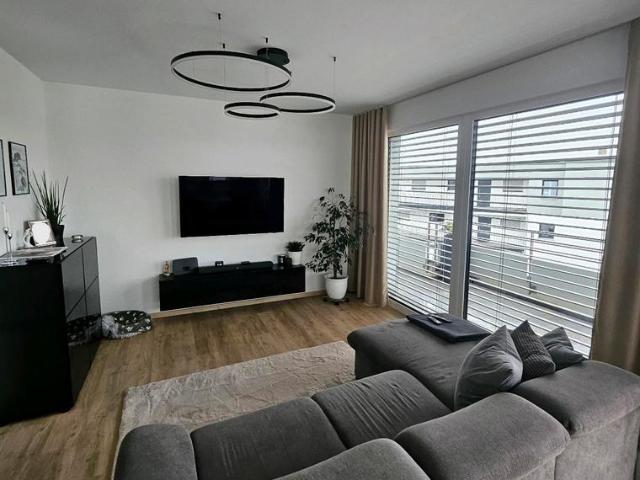 Moderne Penthouse Wohnung, KfW 55 & Tiefgaragenstellplatz
