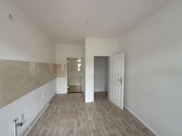 Moderne renovierte 3 Raum Wohnung
