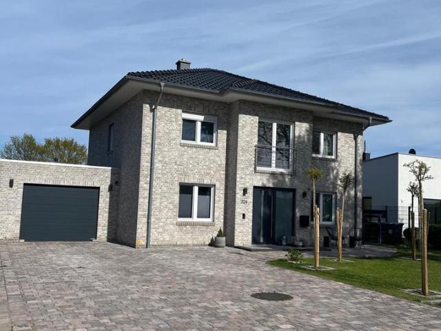 Moderne Stadtvilla hochwertig und lichtdurchflutet