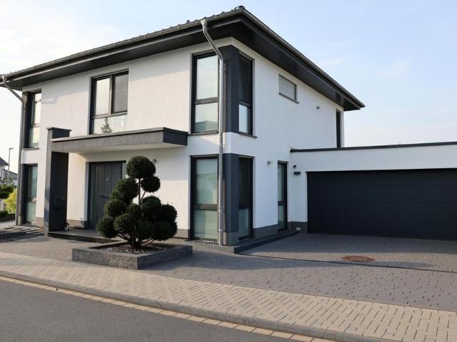 Moderne Stadtvilla mit Doppelgarage in Euskirchen Flamersheim