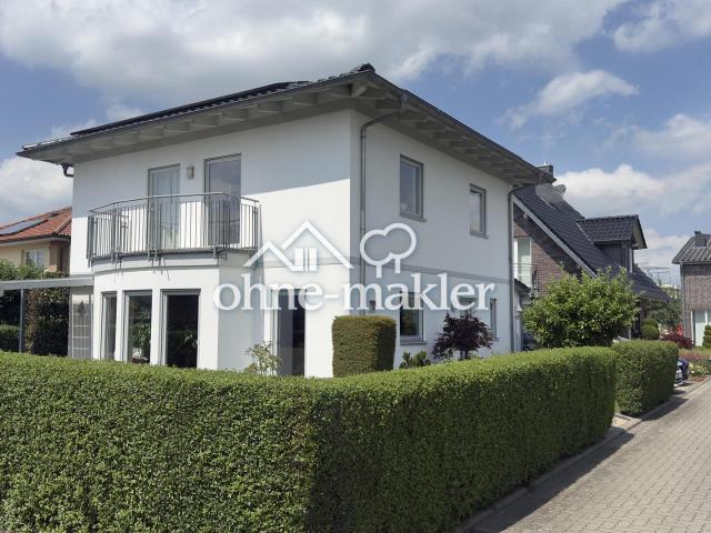 Moderne Stadtvilla mit hoher Energieeffizienz A+ in begehrter Wohnlage von Buxtehude Westmoor