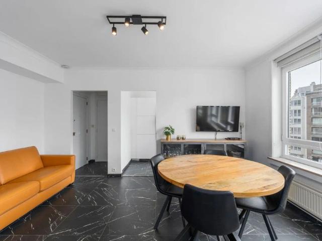 MODERNE STUDIO / CENTRUM