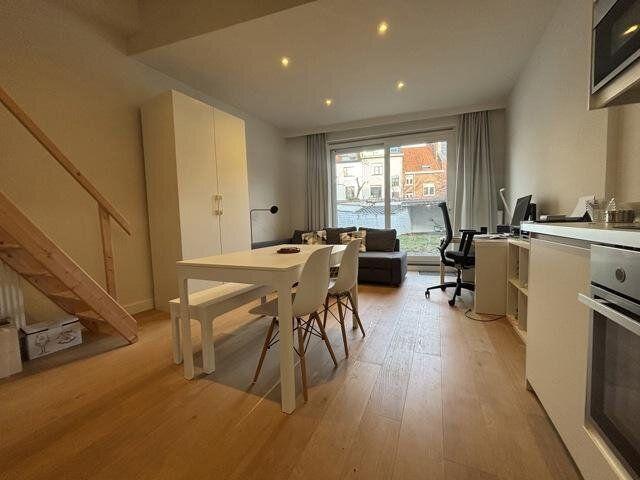 Moderne studio met tuin