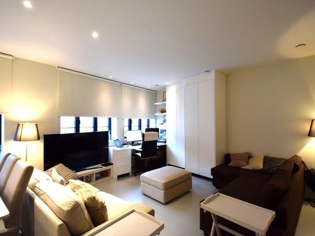 Moderne studio op topligging te Gent centrum met ondergrond