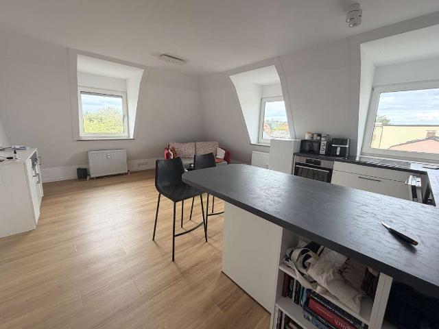 Moderne, sanierte 2 Zimmer Wohnung mit EBK & Stellplatz – Nahe Innenstadt & Bahnhof