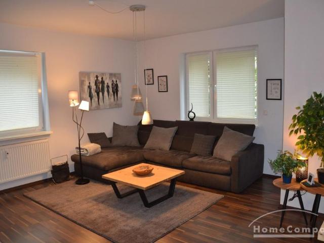 Moderne, schöne 2 Zi.Whg möbliert, mit Balkon und PKW Stellplatz in ruhiger Lage