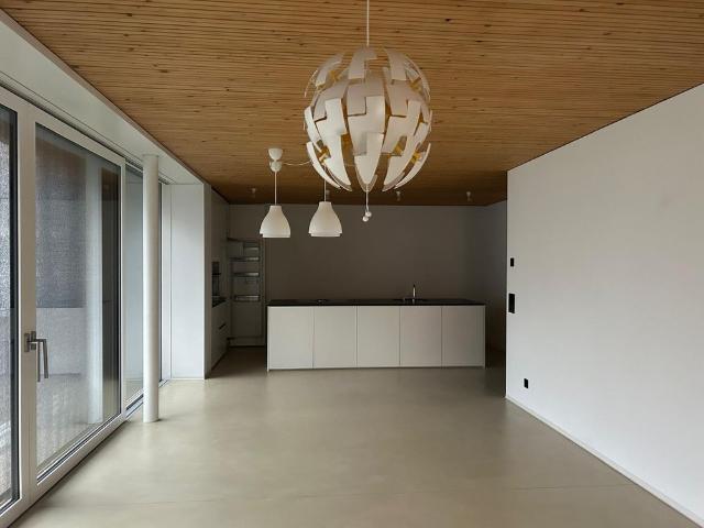 Moderne, seenahe 3.5 Zimmerwohnung