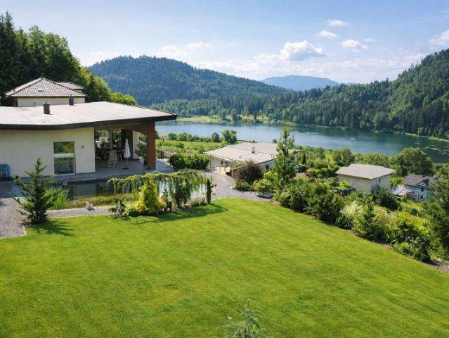 Moderne Seeblick Villa mit Schwimmteich in Bestlage am St. Urbaner See