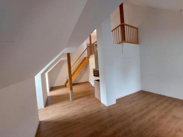 Moderne, sehr helle Loft Wohnung im Schloss Lichtenegg, ein Platz zum Träumen!