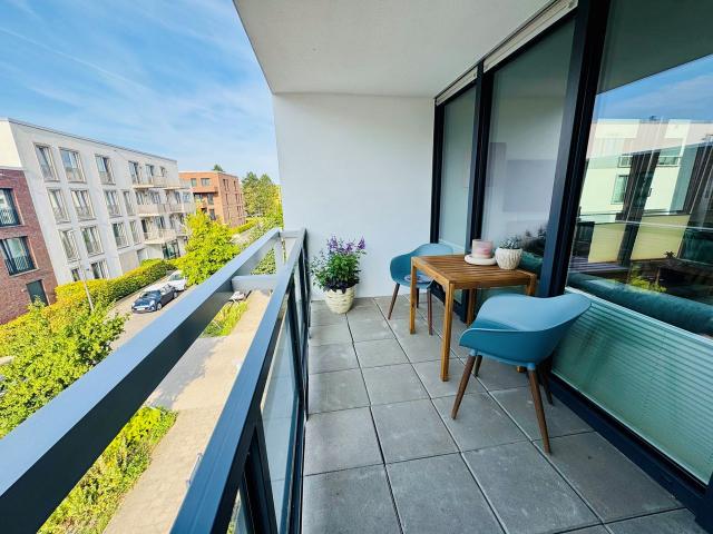 Moderne sehr helle vollausgestatte Wohnung mit Südbalkon, Osnabruck Amsterdam Apartments for Rent