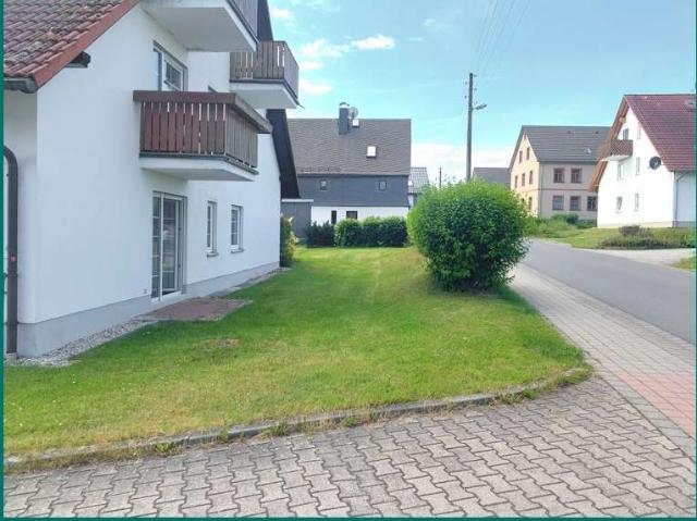 Moderne Single Wohnung mit Terrasse und EBK in ruhiger ländlicher Umgebung JNKM 3.000,00 €
