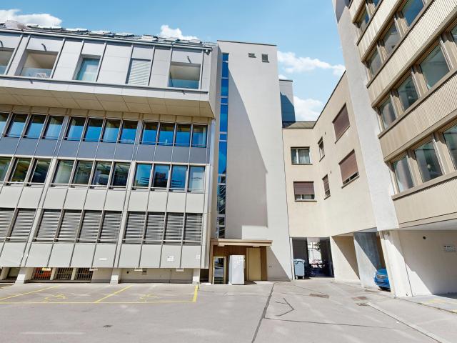 Moderne Singlewohnung in Zürich mit grosszügiger Dachterrasse
