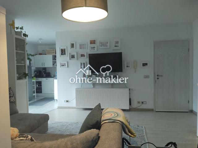 Moderne sonnige Wohnung mit Terrasse, Einbauküche & Stellplatz im Zentrum