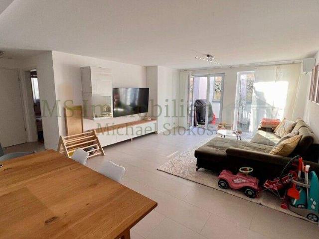 Moderne Souterrainwohnung mit ca. 98 m² + Terrasse + Stellplatz