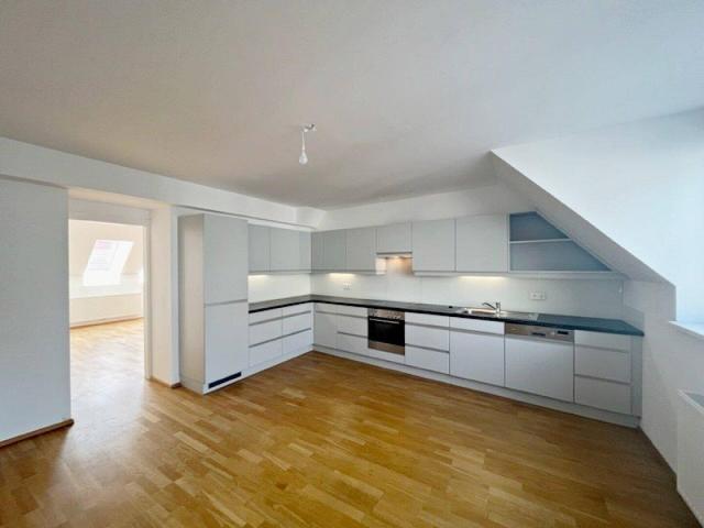 Moderne Terrassenwohnung, Dachgeschoßmaisonette! Unbefristet!
