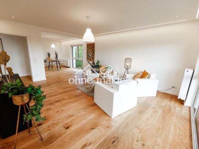 Moderne Traumwohnung im 2 MFH mit sonnigem Balkon im 1.OG, Energie KL. A