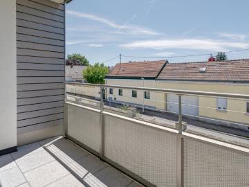 Etagenwohnung for sale in 2232 - Parkplatz
