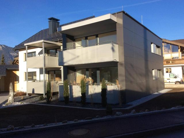moderne und exklusiv ausgestattete 3 Zimmer Maisonettenwohnung
