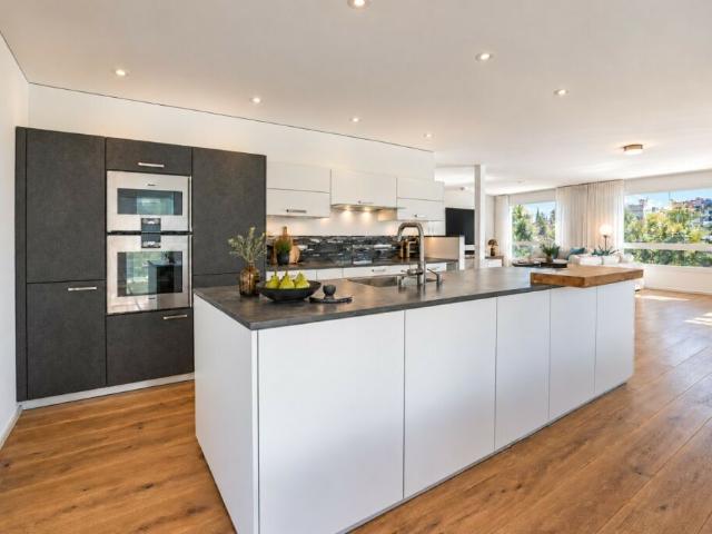 Moderne und gepflegte 4.5 Zi. Wohnung mit grossem Balkon