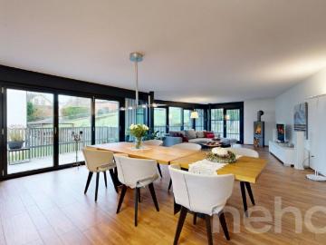 Moderne und grosszügige 4.5 Zimmerwohnung mit Schwedenofen