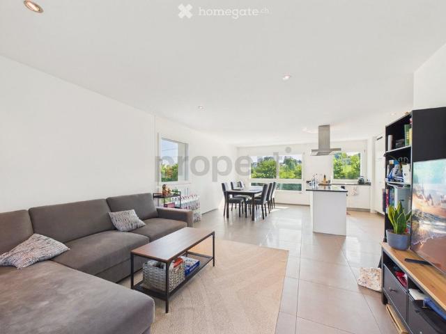 Moderne und grosszügige 3.5 Zimmer WHG in Adliswil