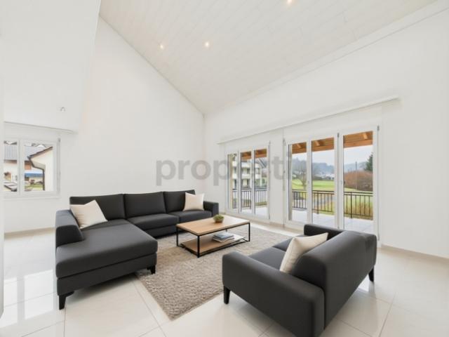 Moderne und helle 4.5 Zimmer Maisonette, in Teufenthal