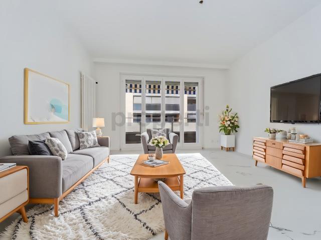 Moderne und helle 4.5 Zimmer Wohnung in LocarnoModerno e luminoso appartamento di 4,5 locali a Locarno