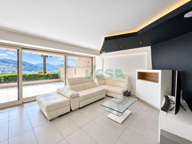Moderne und helle 2 Zimmer Wohnung mit Seeblick und grosser Terrasse