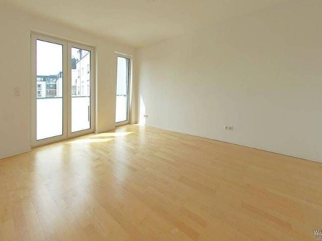 Moderne und helle 2 Zimmerwohnung mit Balkon