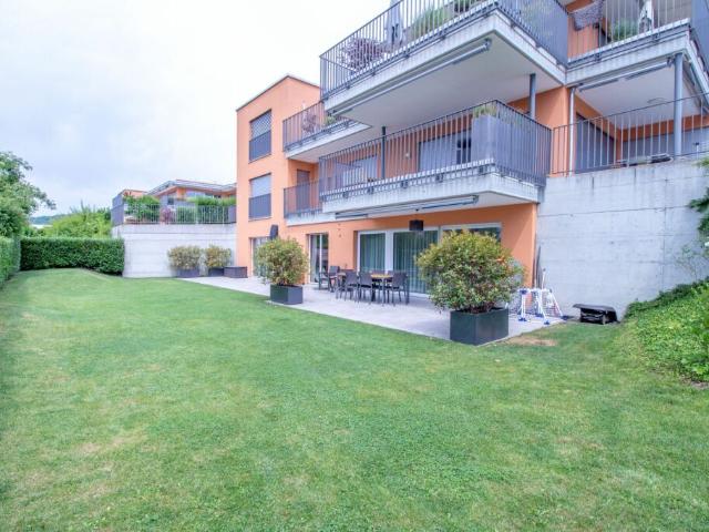 Moderne und helle 3.5 Zimmer Gartenwohnung im steuergünstigen Winkel