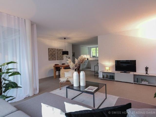 Moderne und helle 3.5 Zimmer Wohnung mit toller Aussicht!