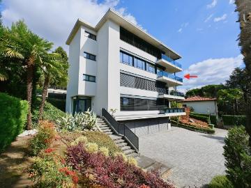 Moderne und helle Wohnung mit Panoramaterrasse in Vacallo