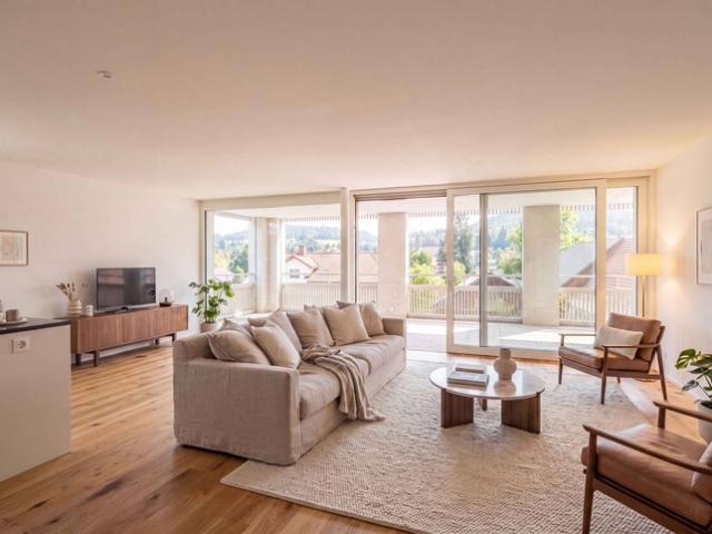 MODERNE UND NEUWERTIGE 5.5 ZIMMERWOHNUNG