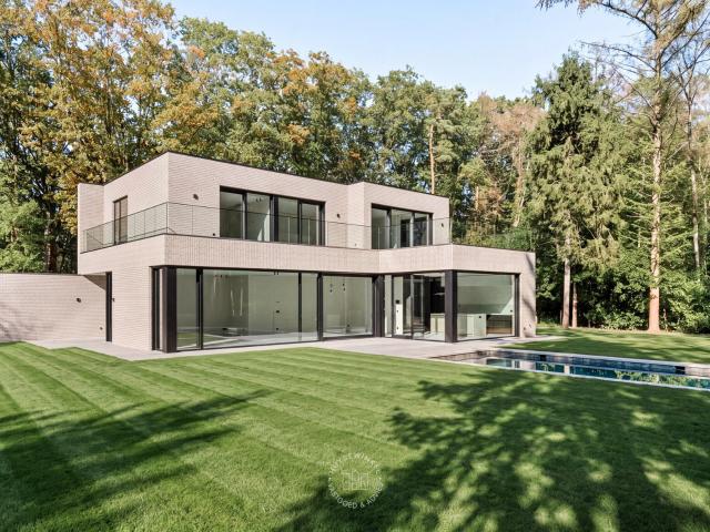 Moderne villa met zwembad op De Heide | Huysewinkel