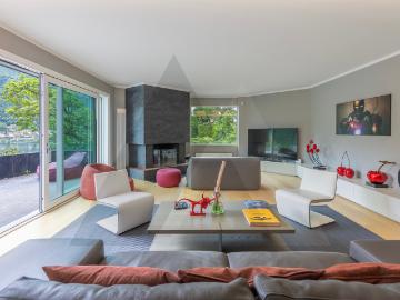 MODERNE VILLA MIT WELLNESSBEREICH UND DESIGNERMÖBELN
