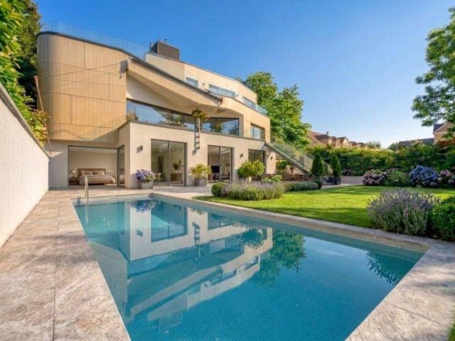 MODERNE VILLA MIT HIGH END KOMFORT! 7 SCHLAFZIMMER POOL LIFT & GROSSE GARAGE