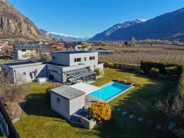 Moderne Villa mit Pool in Fully!