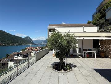 MODERNE VILLA MIT SCHÖNER 180° SEENAHAUSSICHT