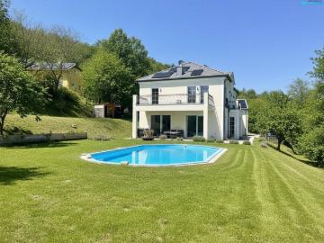 Moderne Villa in Neulengbach: 280m², 6 Zimmer, Garten, Terrassen, Garage, neuwertig!
