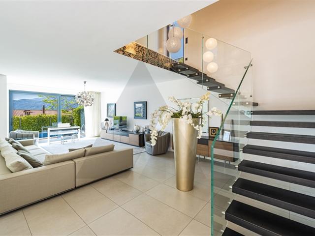 MODERNE VILLA IN DOMINANTER LAGE IN LUGANO