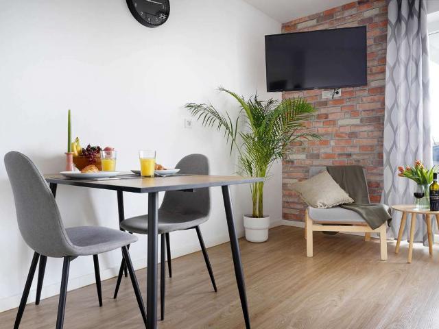 Moderne & voll möblierte Doppel & Zweibett Studios
