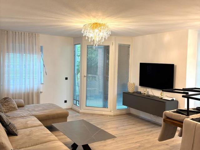 Moderne, voll möblierte 3 Zimmer Wohnung in Wiesbaden Klarenthal