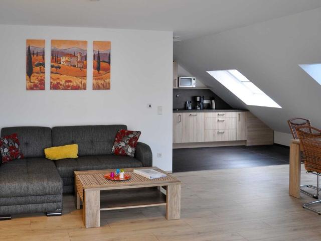 Moderne, vollausgestattete 3 Zimmer Wohnung