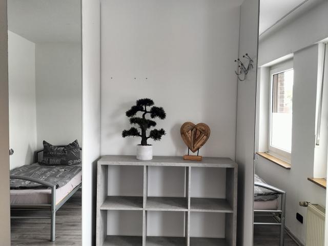 Moderne Wohnung 106 qm über 2 Etagen max. 6 Personen mit großer Terasse in Jüchen