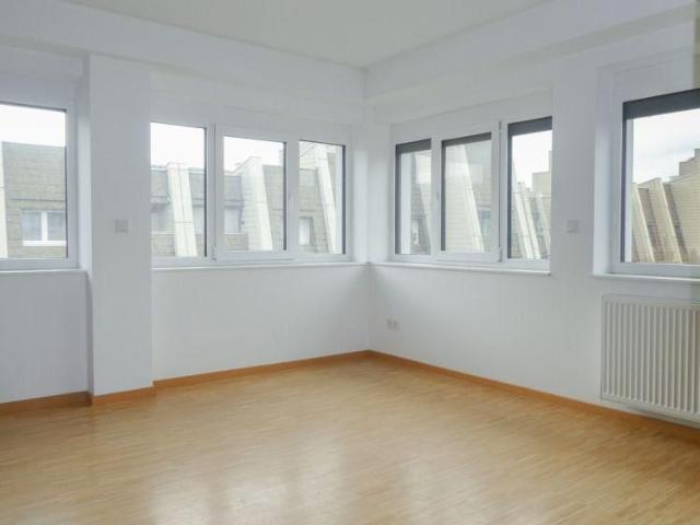 Moderne Wohnung 2021 in zentraler Lage – mit Einbauküche & Energieeffizienz A