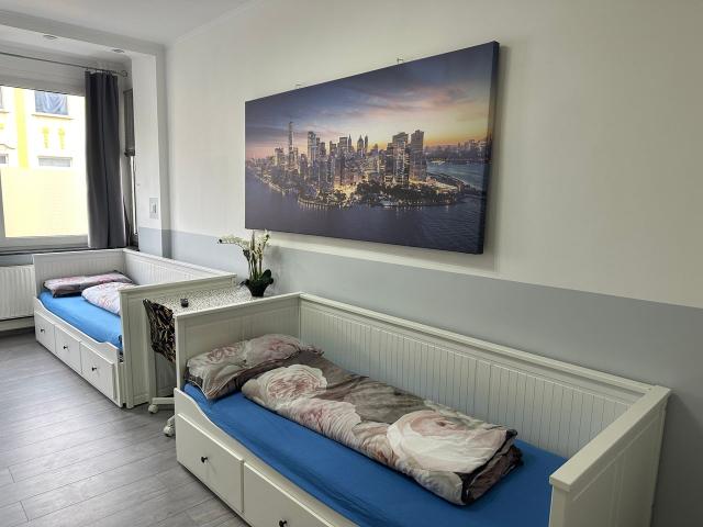 Moderne Wohnung 4 mit Balkon, Dortmund Amsterdam Apartments for Rent