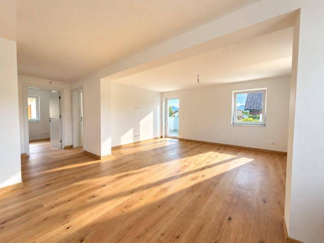 Moderne Wohnung mit Balkon und Garten in Mattsee