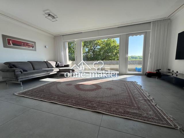 Moderne Wohnung mit Balkon und Panoramablick provisionsfrei inkl. Stellplatz